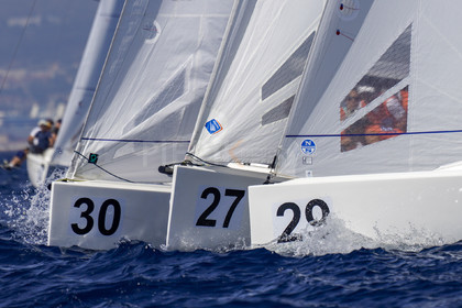 J70-1143.jpg