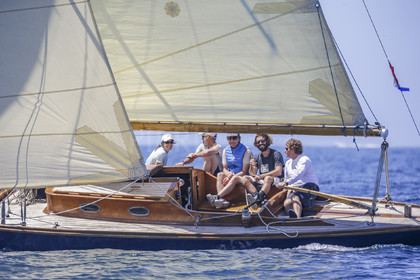 A29X9290.jpg