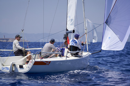 J70-1003.jpg
