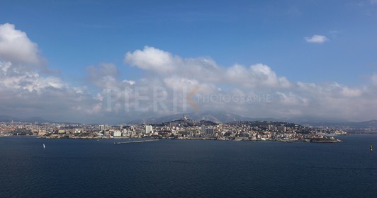 En rade de Marseille