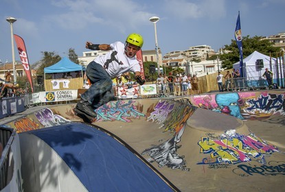 A29X8600.jpg