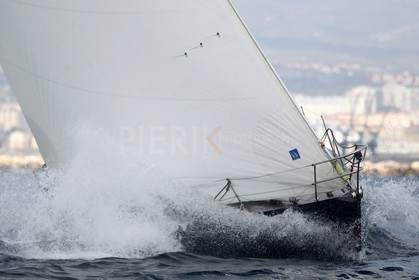 Aigue Blu dans la vague