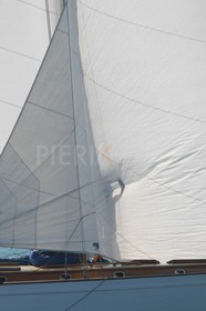 AZ0T8855.jpg