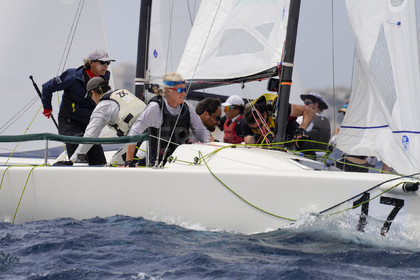 J70-9156.jpg