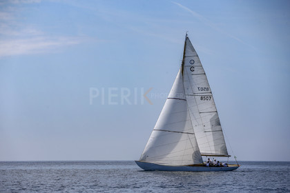 A29X2503.jpg