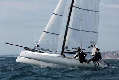 Ingrid Petitjean et Olivier Backes lors du baptême de leur Nacra 17 à la SNM. En route pour les JO de Rio