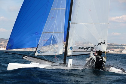 Ingrid Petitjean et Olivier Backes lors du baptême de leur Nacra 17 à la SNM. En route pour les JO de Rio