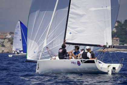 J70-1009.jpg