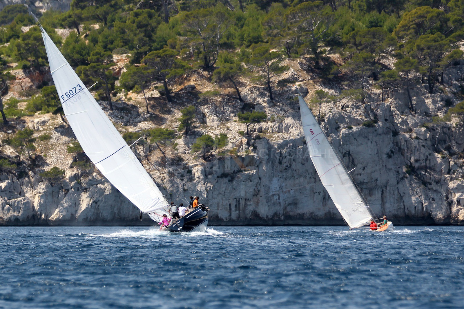 Aigue Blu et Fissa devant Cassis