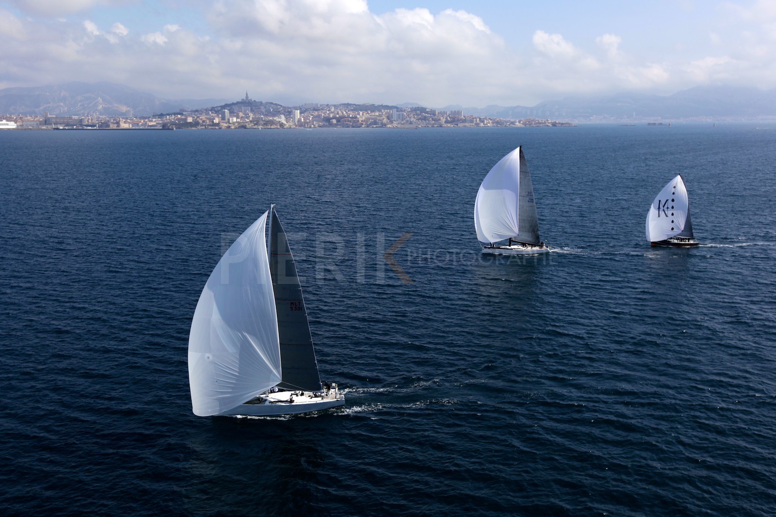 Dralion devance Arobas