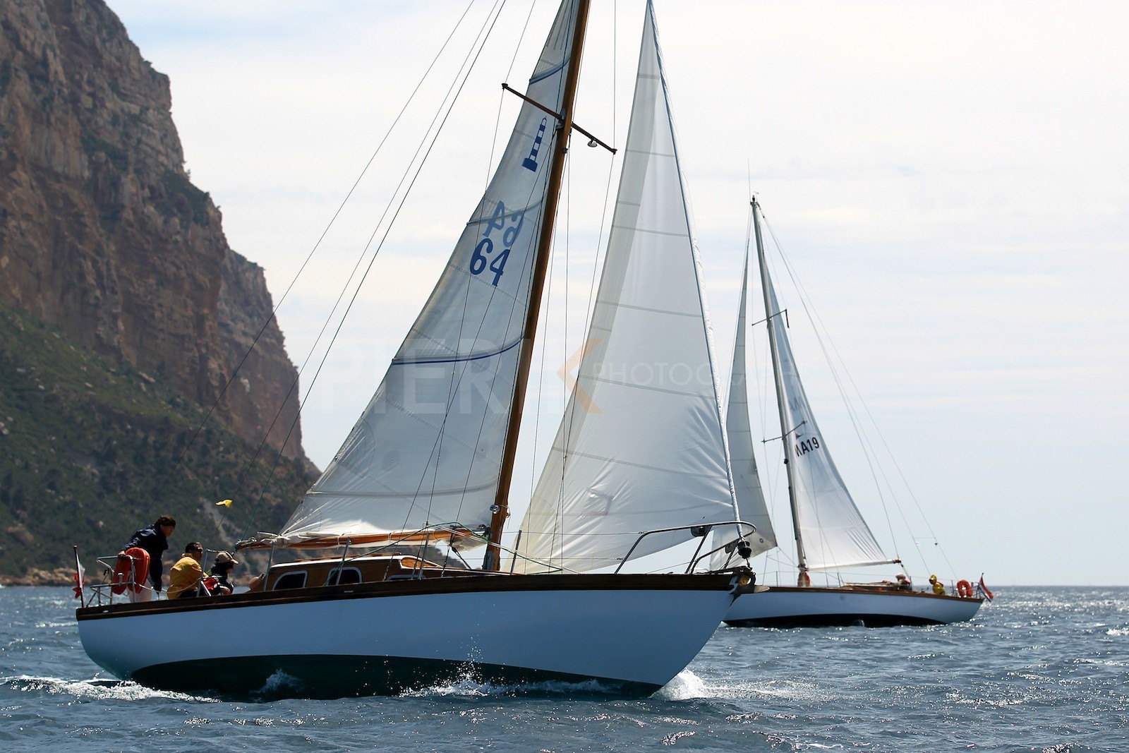 Virement de bouée sous la falaise de Cassis